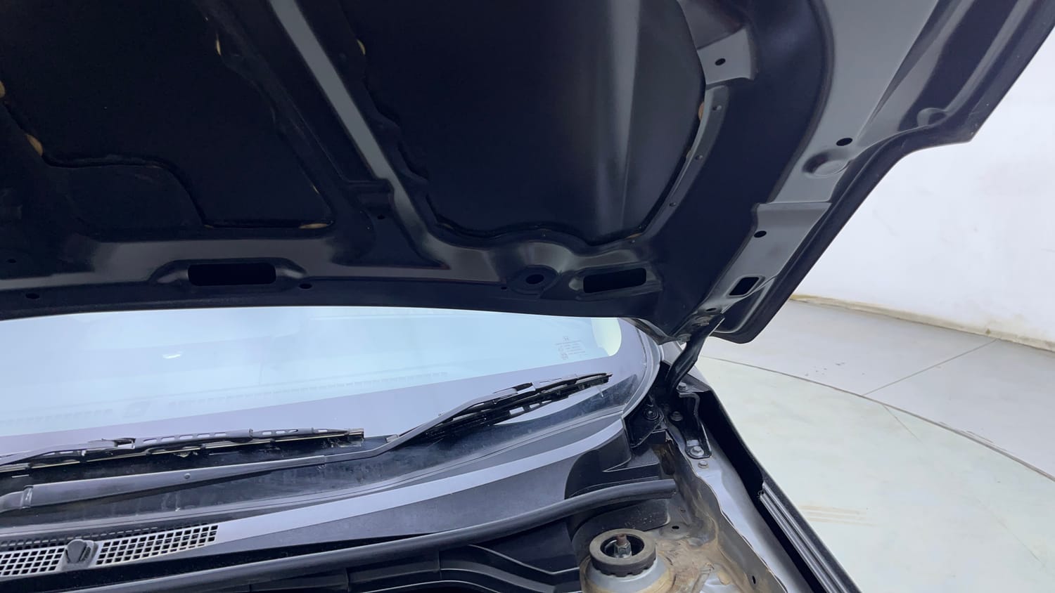 Used 2018 Honda Amaze 1.2 VX i-VTEC Petrol Manual engine ENGINE LEFT SIDE HINGE & APRON VIEW