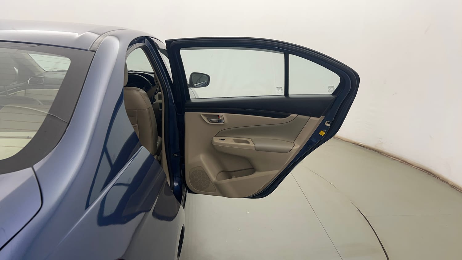 Used 2018 Maruti Suzuki Ciaz Alpha 1.4 MT Petrol Manual interior RIGHT REAR DOOR OPEN VIEW