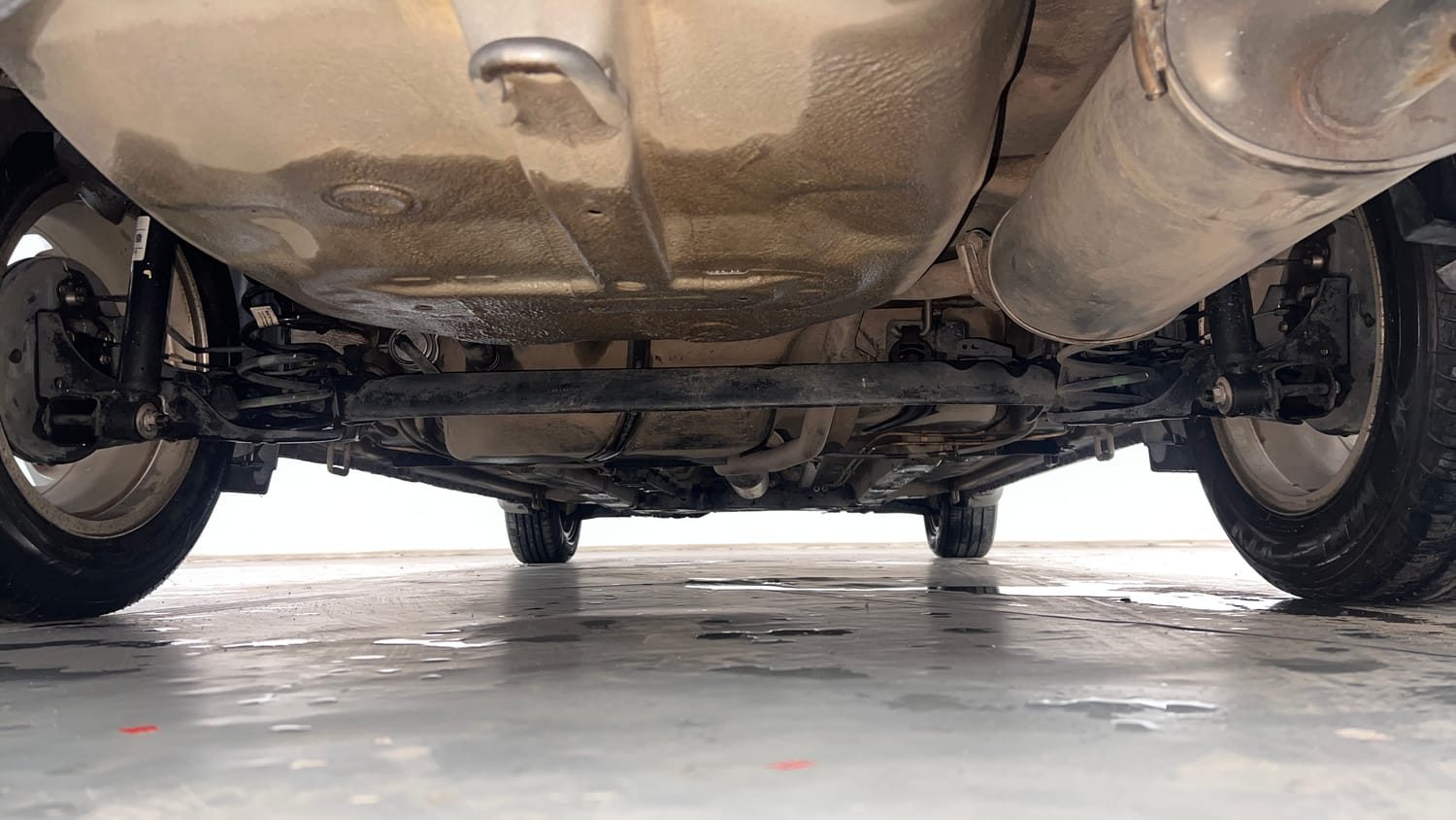 Used 2018 Maruti Suzuki Ciaz Delta Hybrid 1.5 Petrol Manual extra REAR UNDERBODY VIEW (TAKEN FROM REAR)
