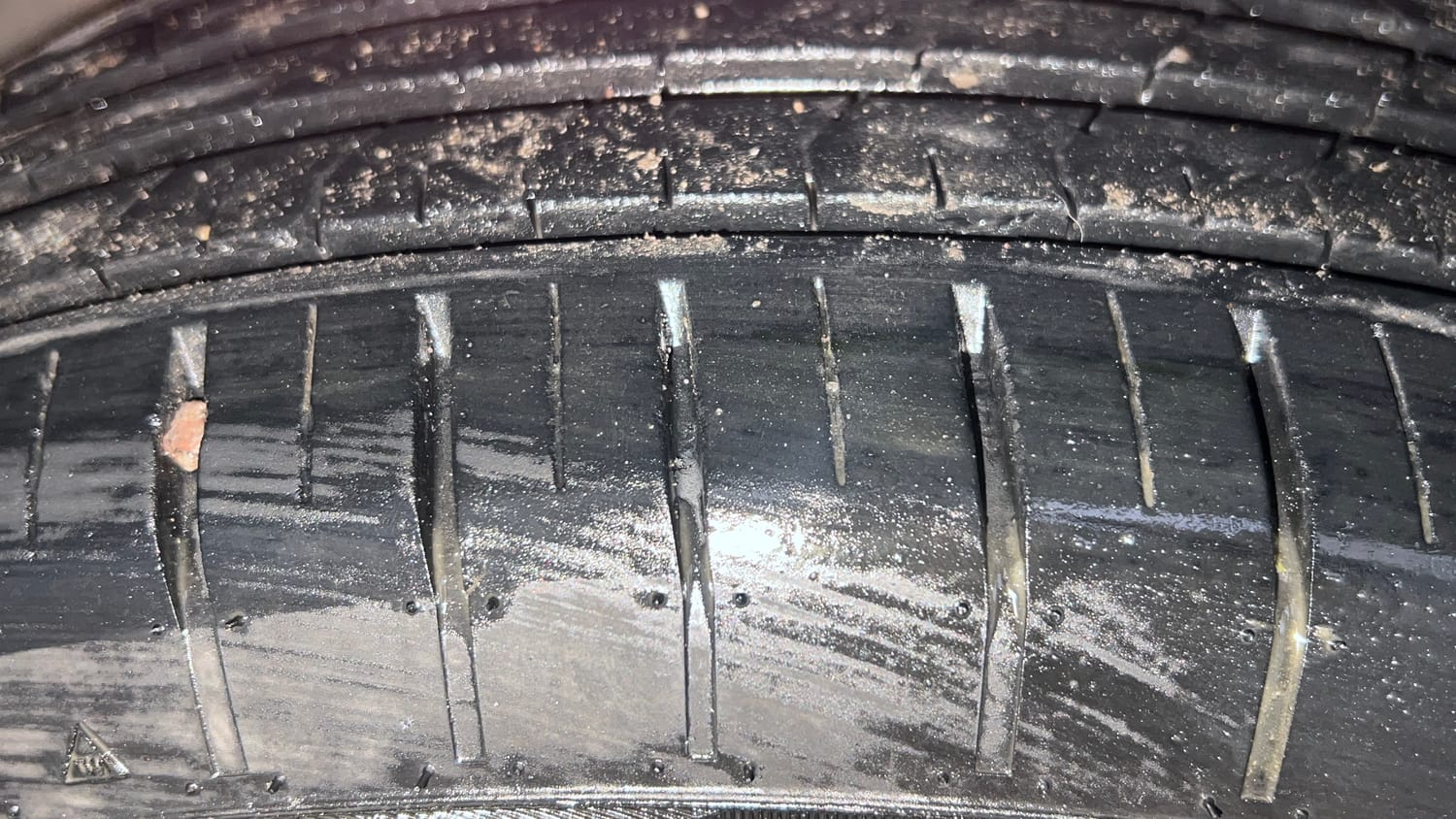 Used 2016 Honda City VX Petrol Manual tyres LEFT FRONT TYRE TREAD VIEW