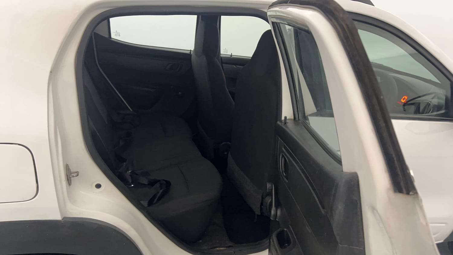 Used 2018 Renault Kwid RXT (O) 1.0 SCE Edition Petrol Manual interior RIGHT SIDE REAR DOOR CABIN VIEW