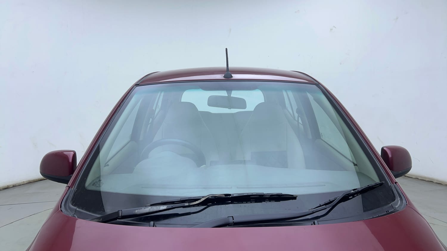 Used 2015 Hyundai i10 Sportz 1.1 iRDE2 Petrol Manual exterior FRONT WINDSHIELD VIEW