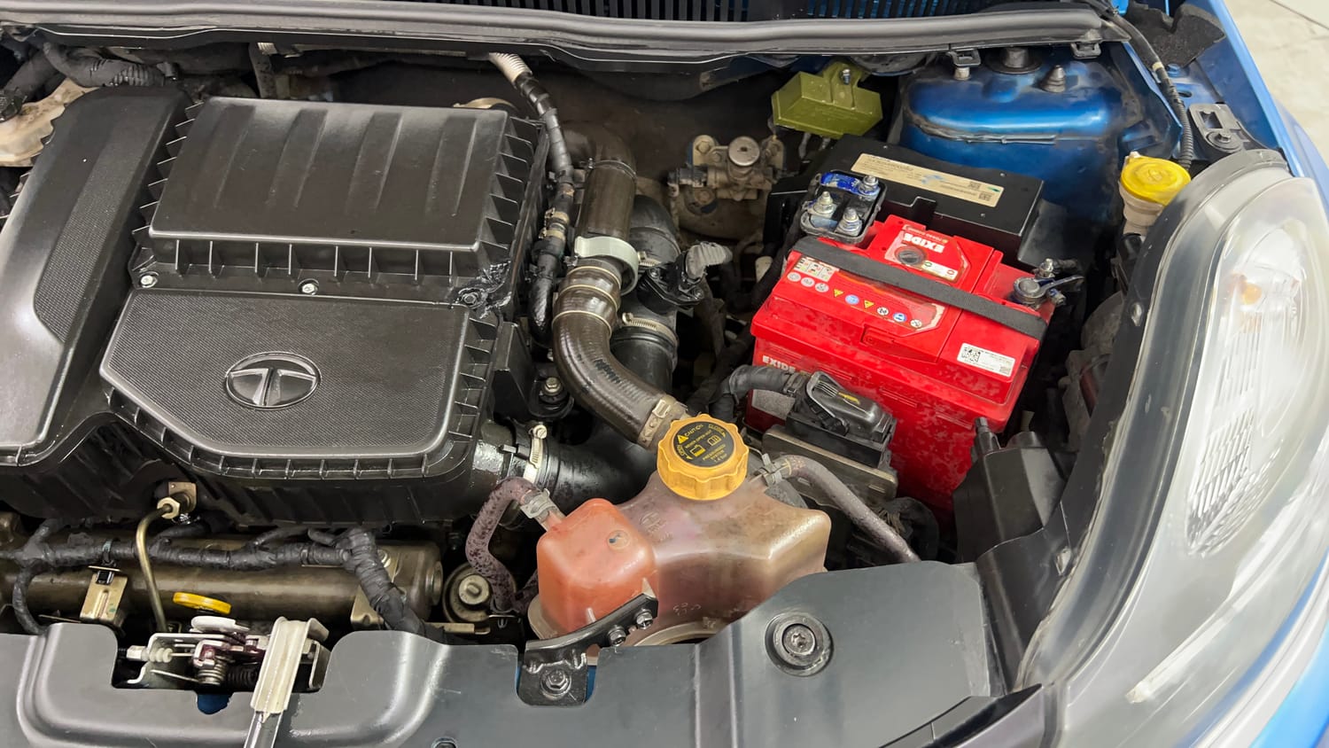 Used 2018 Tata Nexon XZ Diesel Diesel Manual engine ENGINE LEFT SIDE VIEW