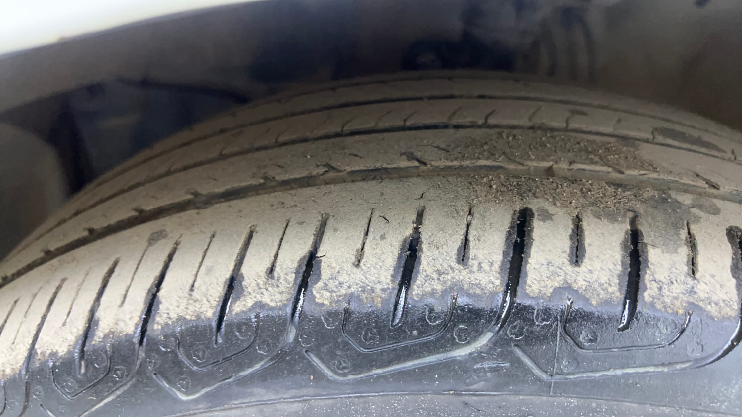 Used 2017 Honda City V Diesel Diesel Manual tyres LEFT FRONT TYRE TREAD VIEW