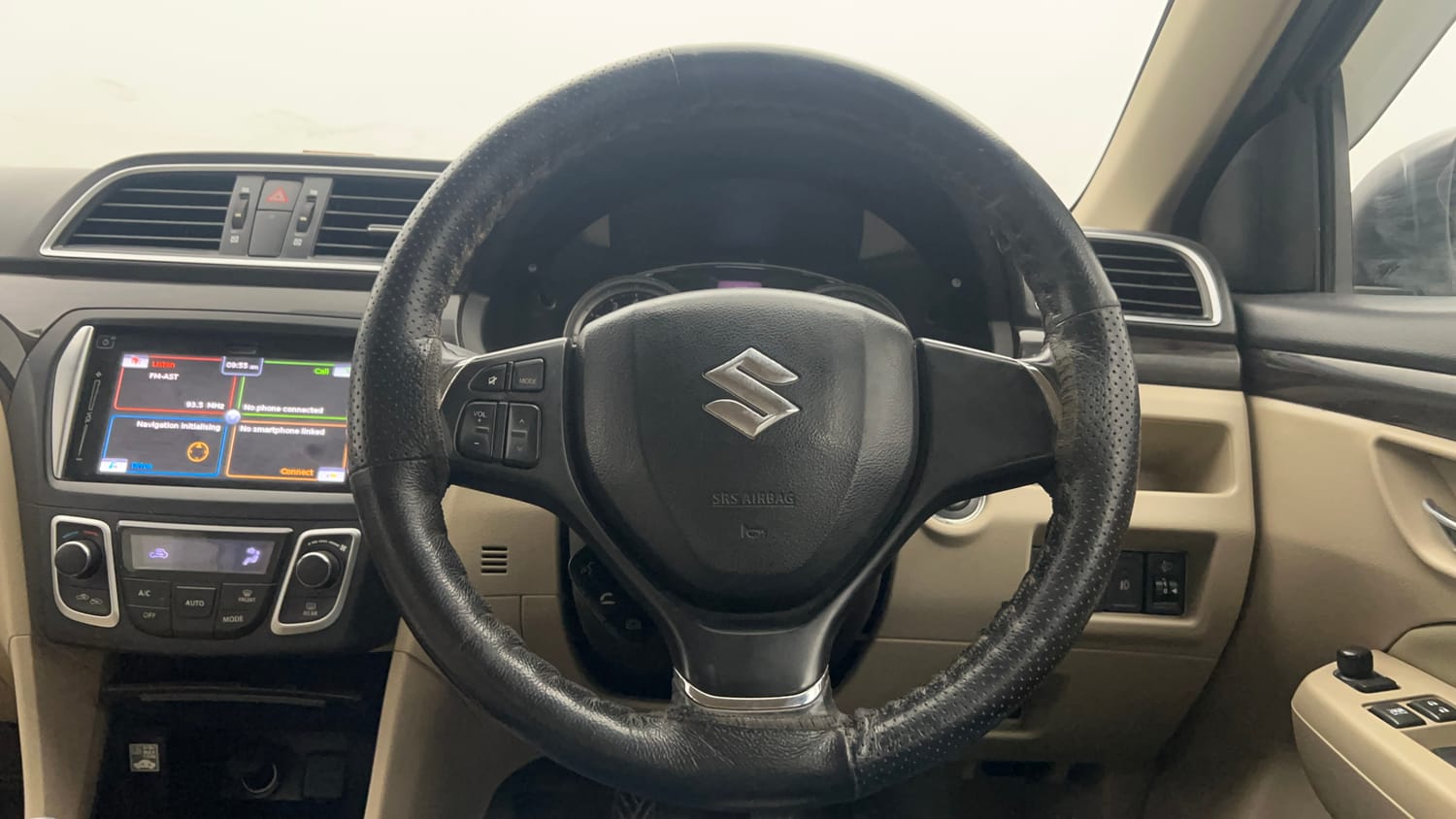 Used 2018 Maruti Suzuki Ciaz Alpha 1.4 MT Petrol Manual interior STEERING VIEW
