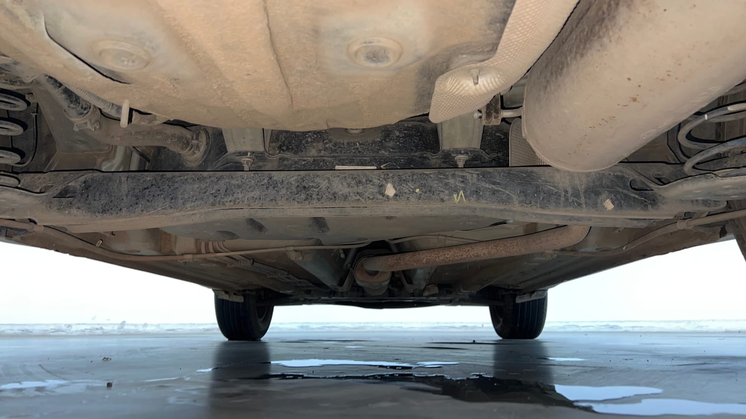 Used 2024 Kia Sonet HTK (O) 1.2 Petrol MT Petrol Manual extra REAR UNDERBODY VIEW (TAKEN FROM REAR)