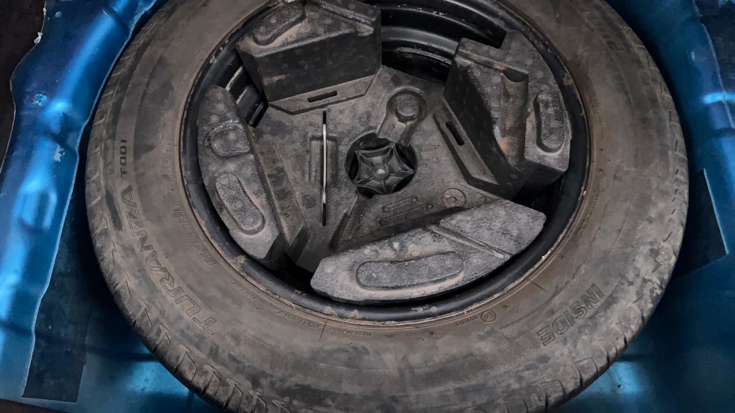 Used 2020 Tata Nexon XZA Plus (O) Petrol Automatic tyres SPARE TYRE VIEW