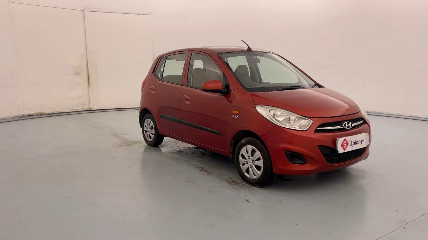 Used 2013 Hyundai i10 Magna 1.1 iRDE2 Petrol Manual exterior RIGHT FRONT CORNER VIEW