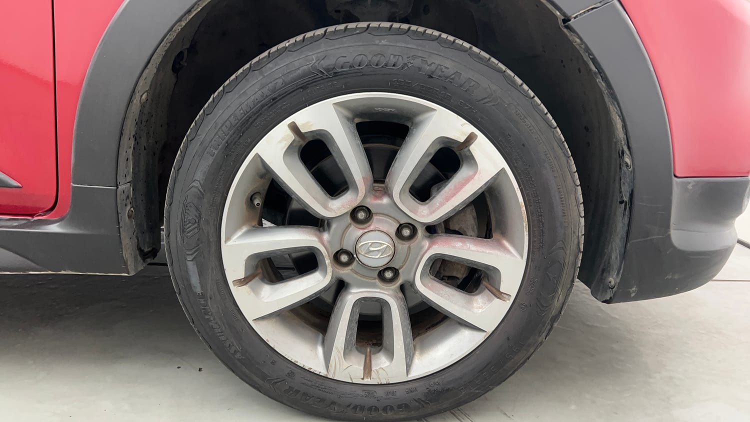 Used 2017 Hyundai i20 Active 1.2 SX Petrol Manual tyres RIGHT FRONT TYRE RIM VIEW