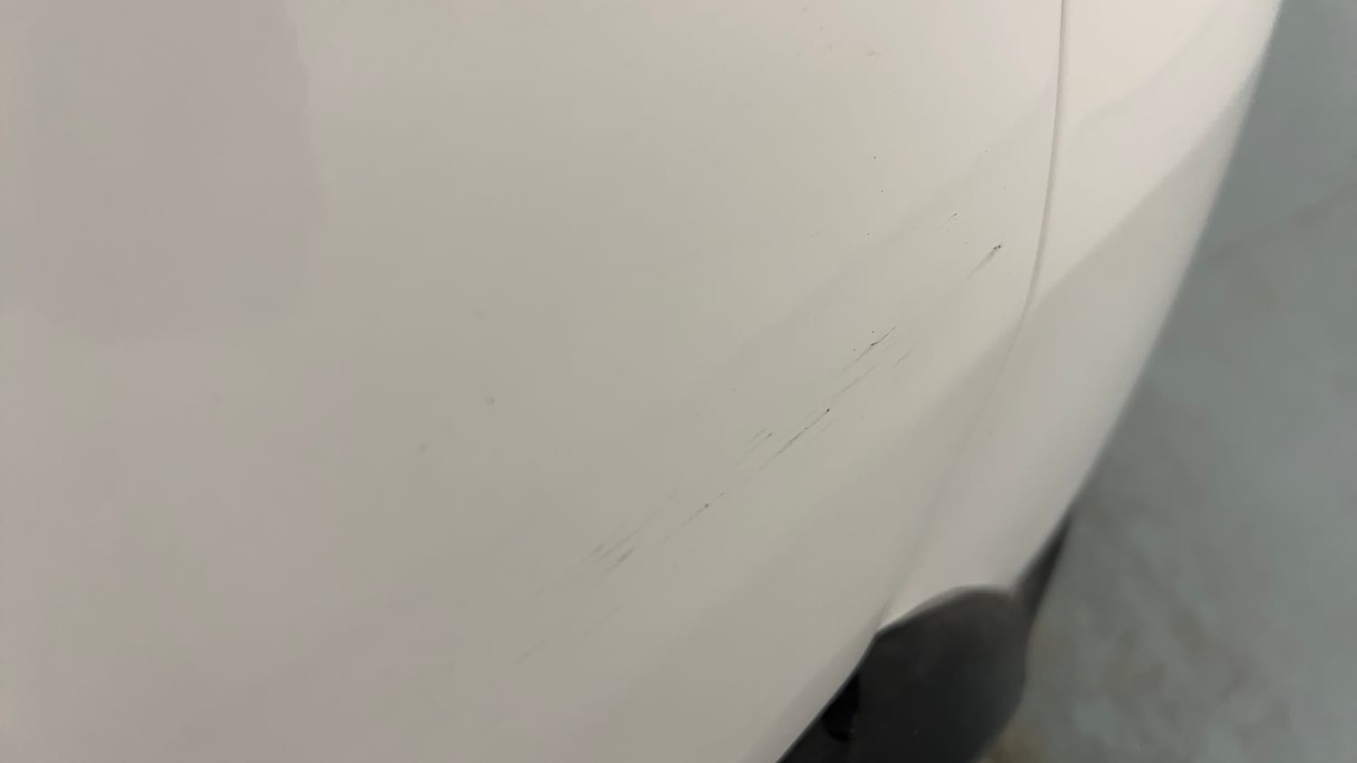 Used 2017 renault Kwid 1.0 RXT Anniversary Edition Petrol Manual dents MINOR DENT