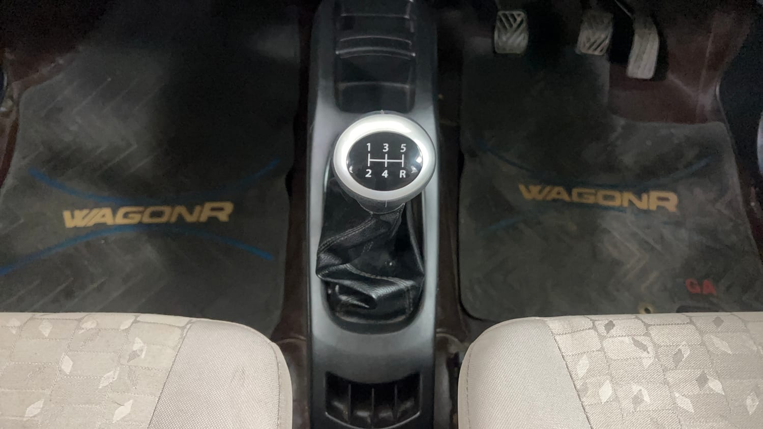 Used 2014 Maruti Suzuki Wagon R VXI Petrol Manual interior GEAR  KNOB VIEW
