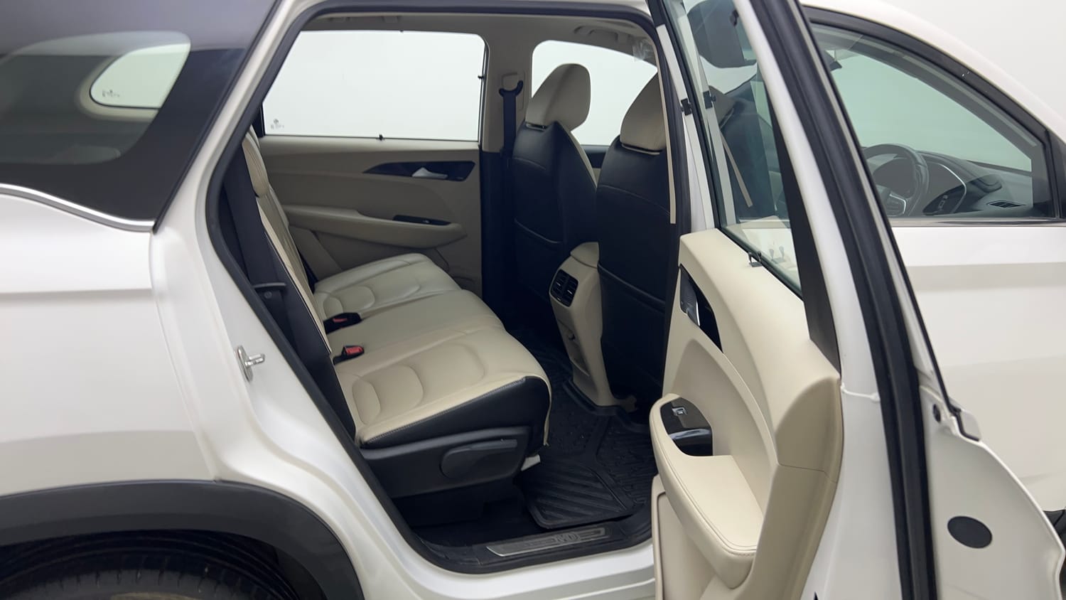 Used 2021 MG Motors Hector Sharp 1.5 Petrol CVT Petrol Automatic interior RIGHT SIDE REAR DOOR CABIN VIEW