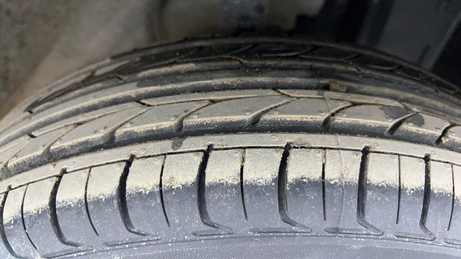 Used 2014 Datsun GO T Petrol Manual tyres RIGHT FRONT TYRE TREAD VIEW