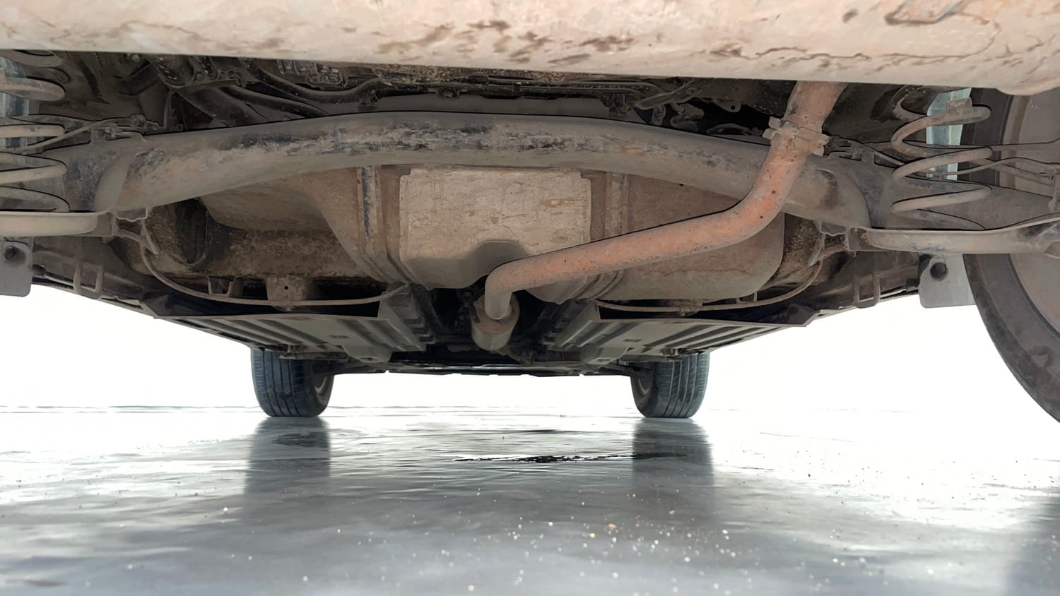 Used 2023 Maruti Suzuki Brezza ZXI AT Petrol Automatic extra REAR UNDERBODY VIEW (TAKEN FROM REAR)
