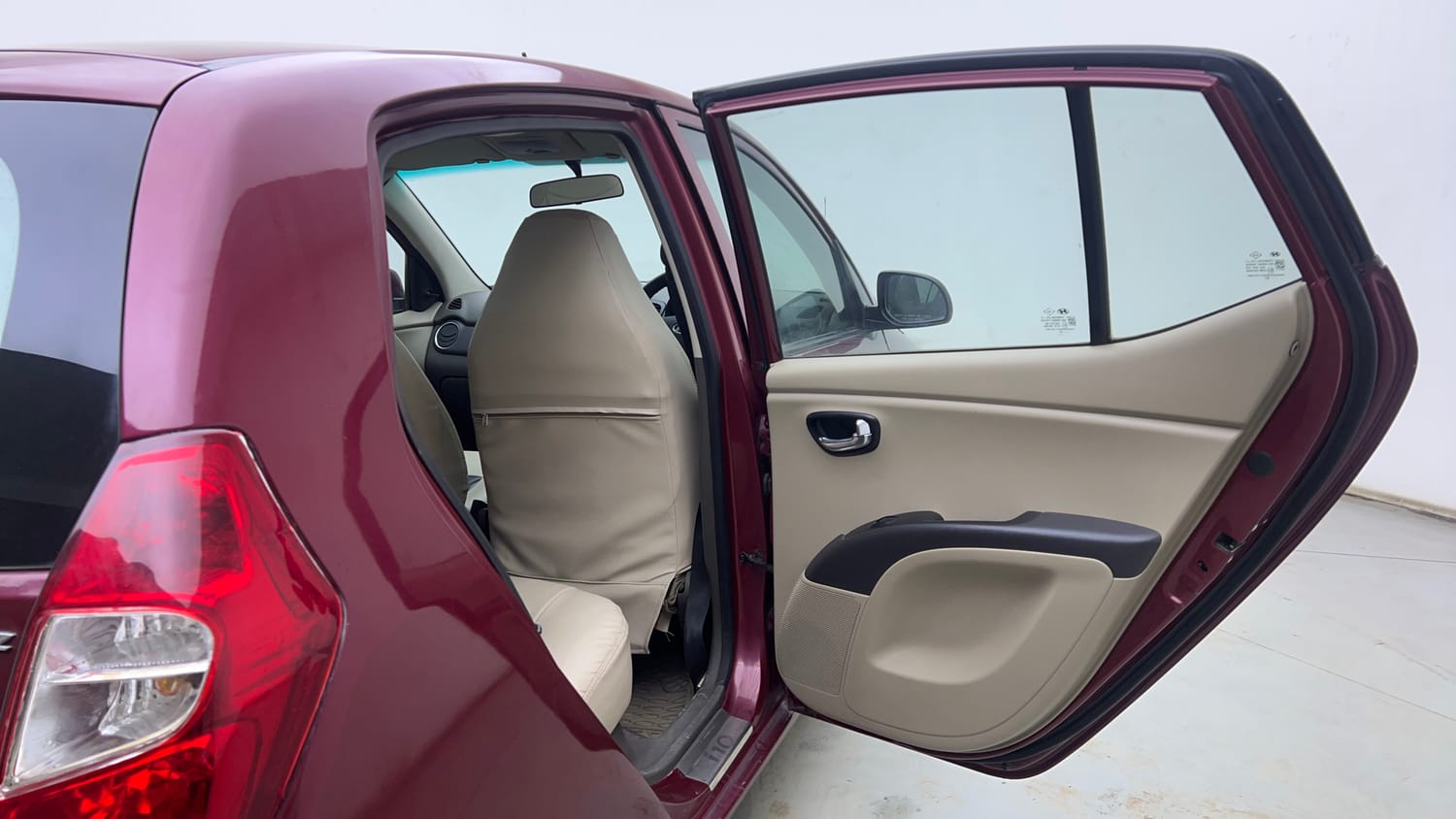 Used 2015 Hyundai i10 Sportz 1.1 iRDE2 Petrol Manual interior RIGHT REAR DOOR OPEN VIEW