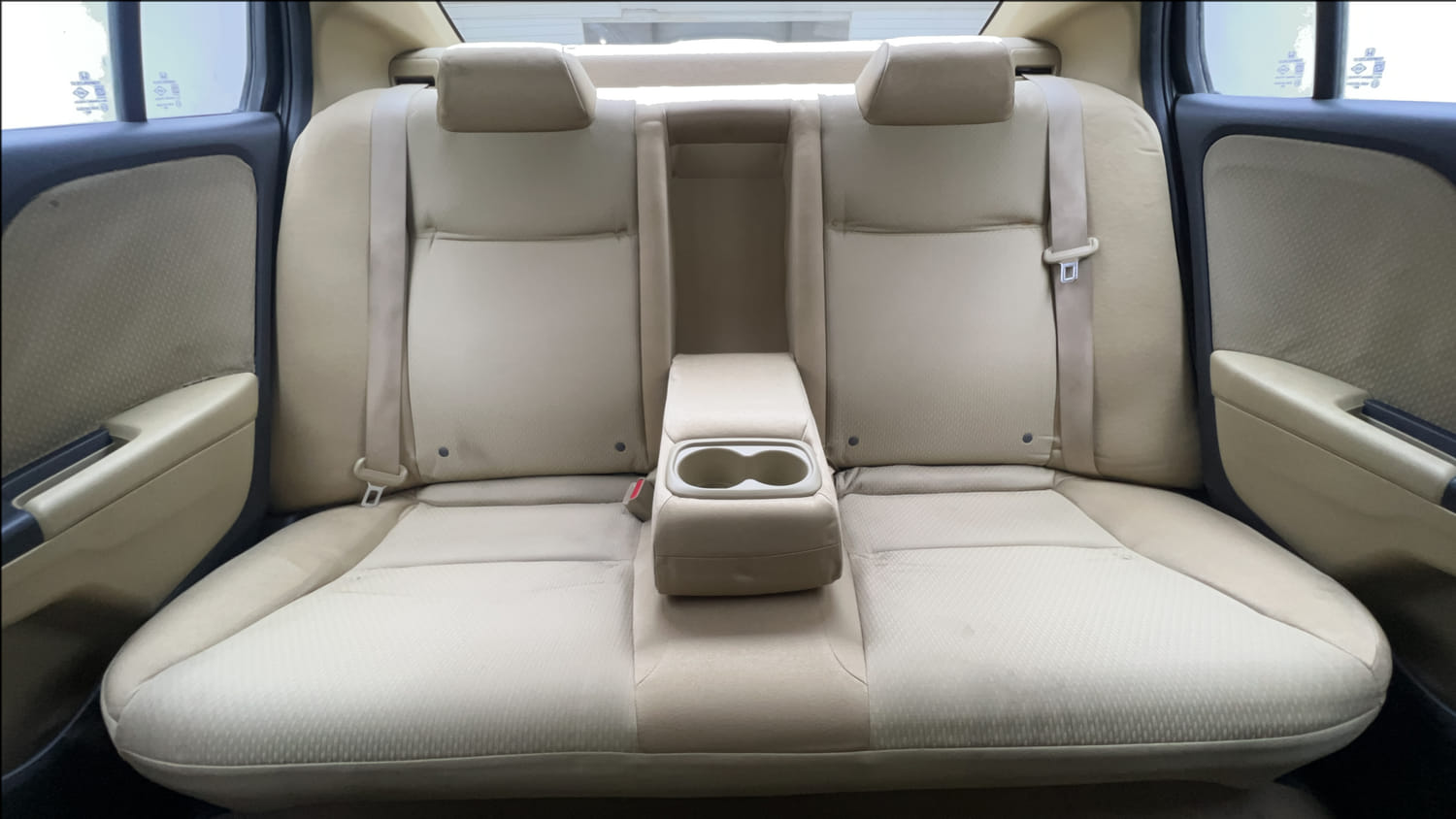 Used 2017 Honda City V Diesel Diesel Manual interior REAR SEAT CONDITION VIEW