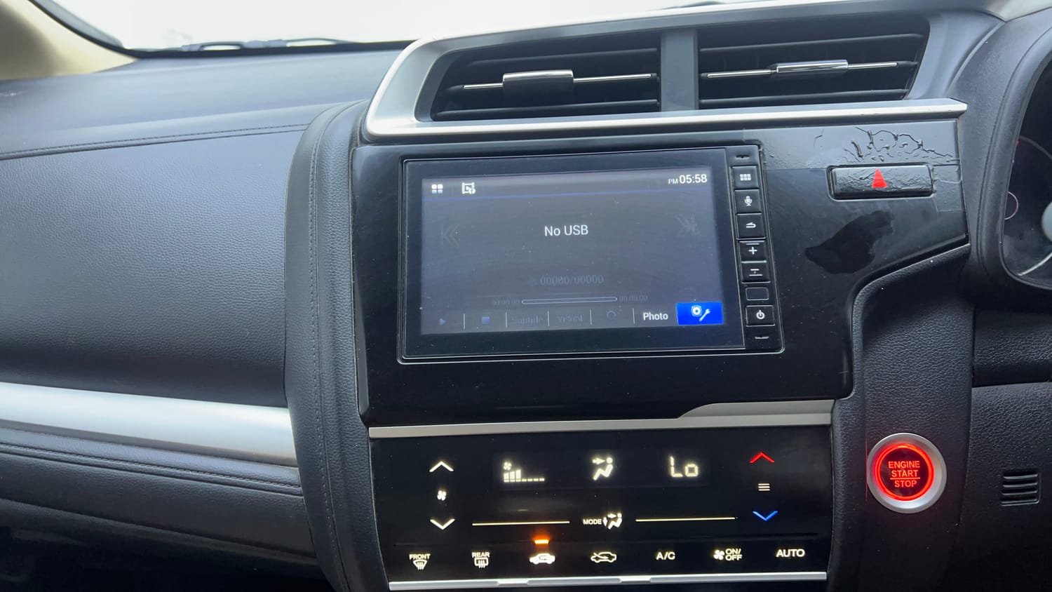 Used 2020 Honda Jazz ZX CVT Petrol Automatic interior MUSIC SYSTEM & AC CONTROL VIEW