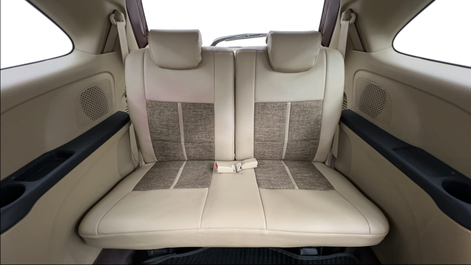 Used 2014 Honda Mobilio V (O) Petrol Petrol Manual interior THIRD ROW SEAT