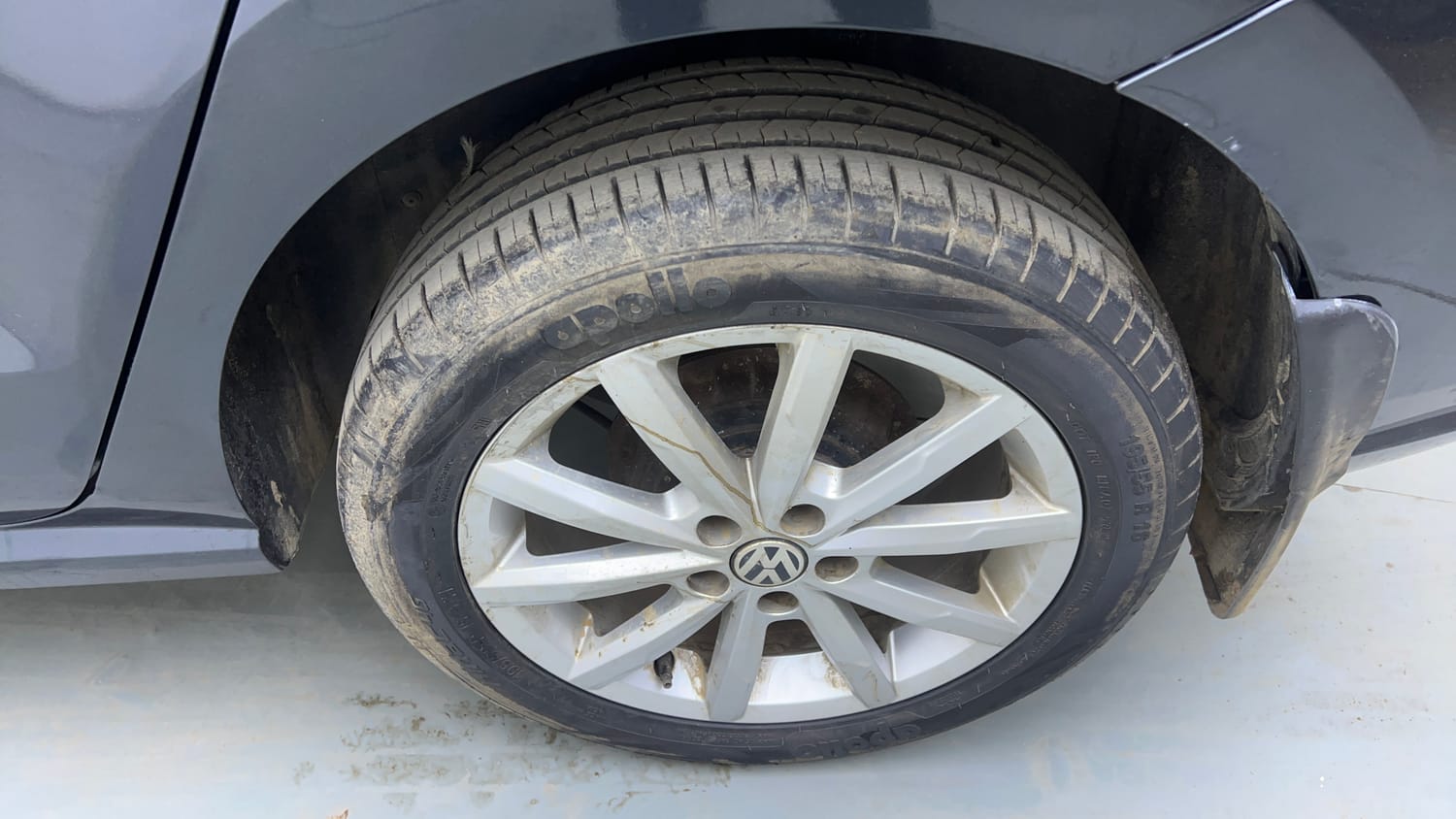 Used 2019 Volkswagen Ameo Highline Plus 1.5L (D) Diesel Manual tyres LEFT REAR TYRE RIM VIEW