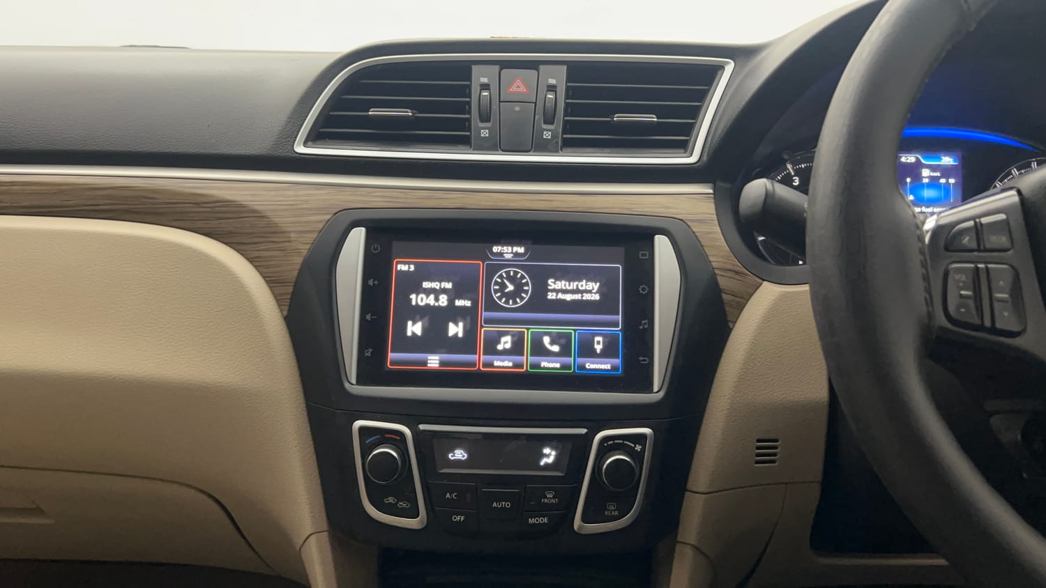 Used 2022 Maruti Suzuki Ciaz Zeta 1.5 Petrol Manual interior MUSIC SYSTEM & AC CONTROL VIEW