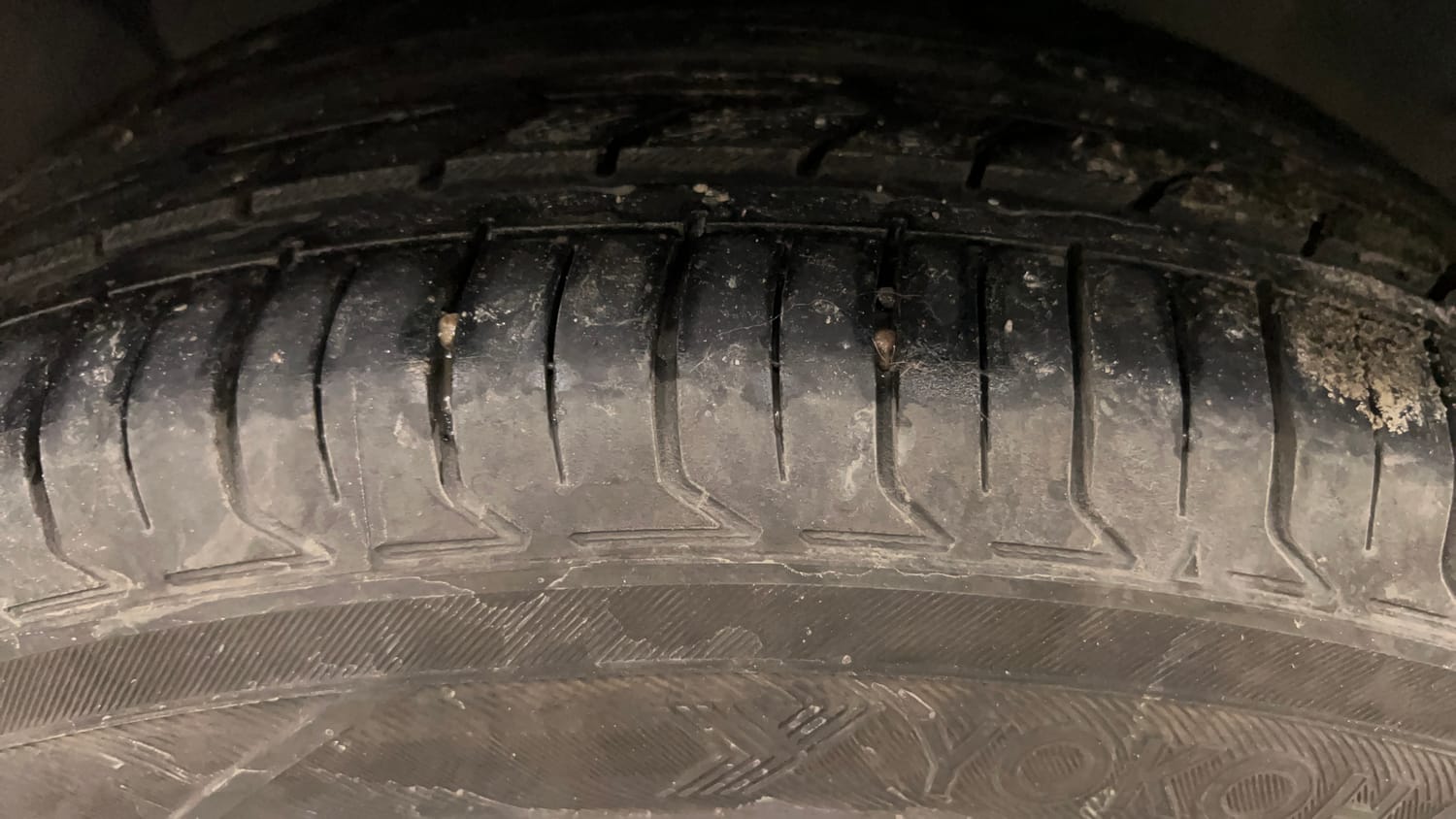 Used 2021 Ford EcoSport S MT 1.5 Ti-VCT Petrol Manual tyres LEFT FRONT TYRE TREAD VIEW