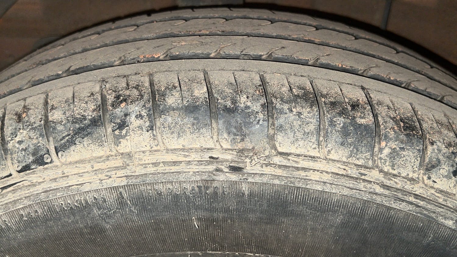 Used 2018 Hyundai Elite i20 Sportz 1.2 Petrol Manual tyres RIGHT REAR TYRE TREAD VIEW