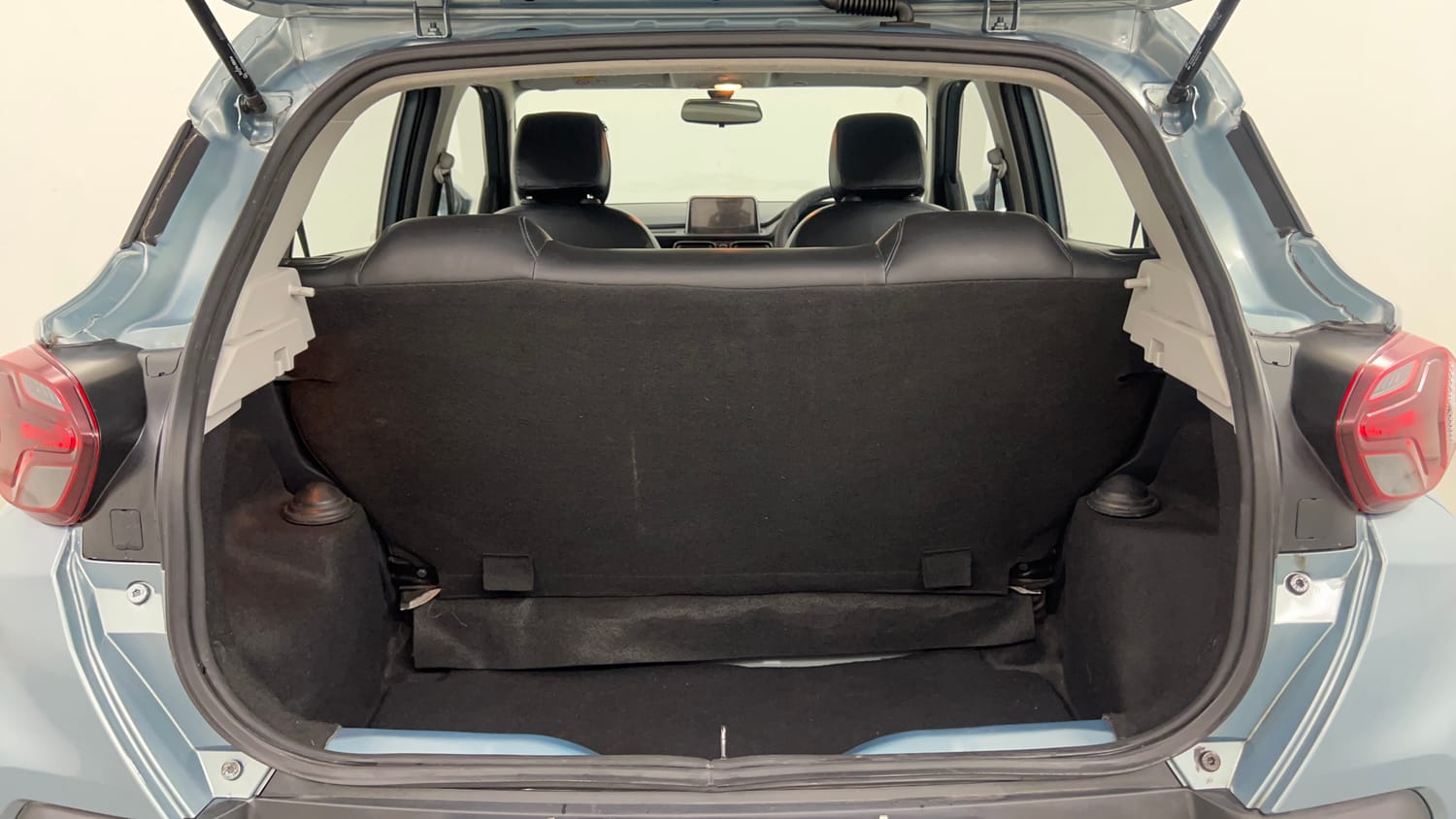 Used 2022 Tata Punch Adventure Rhythm Pack MT Petrol Manual interior DICKY INSIDE VIEW