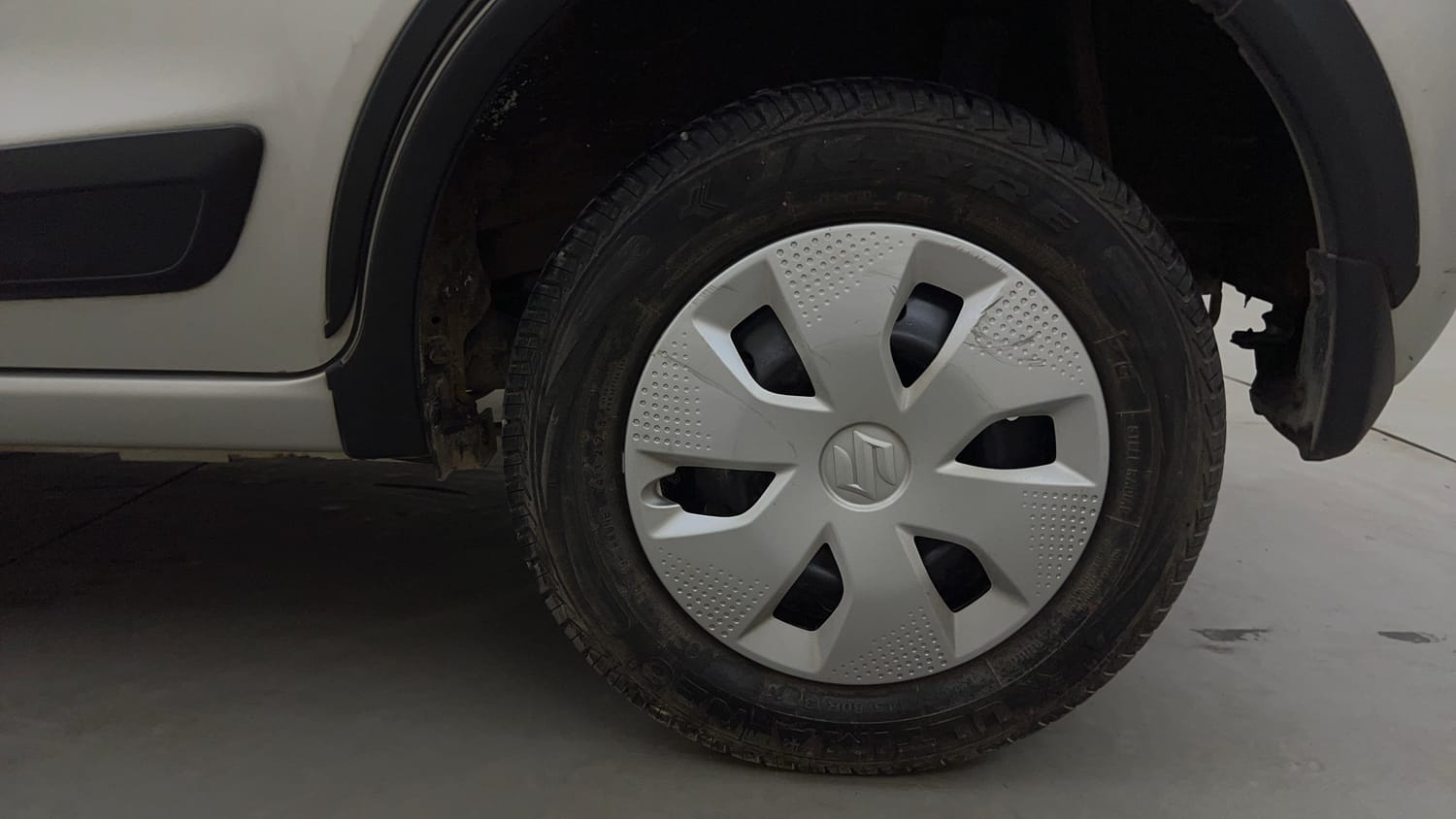 Used 2023 Maruti Suzuki Alto K10 VXi Petrol Manual tyres LEFT REAR TYRE RIM VIEW