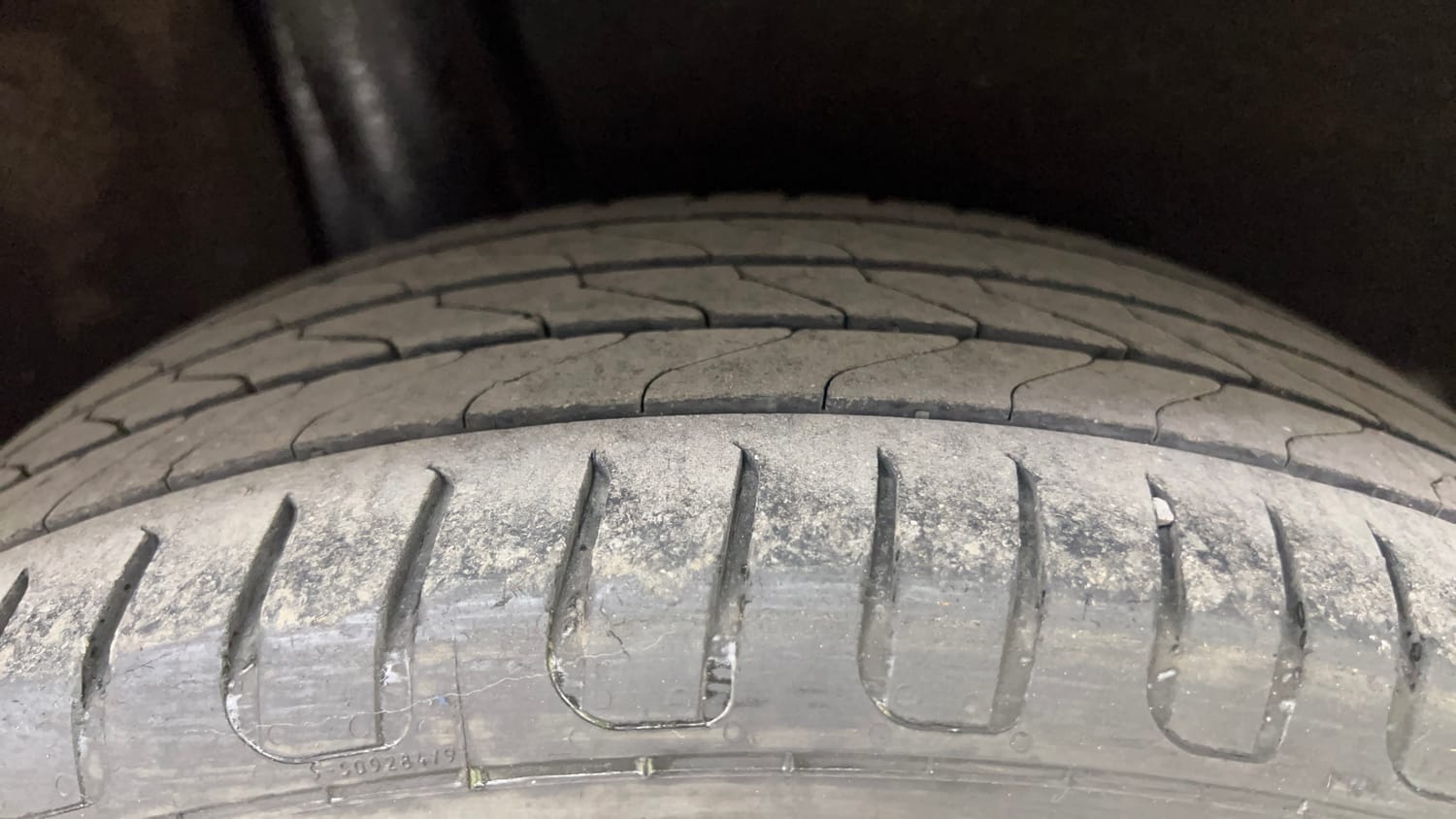 Used 2018 Maruti Suzuki Baleno Delta 1.2 Petrol Manual tyres RIGHT REAR TYRE TREAD VIEW