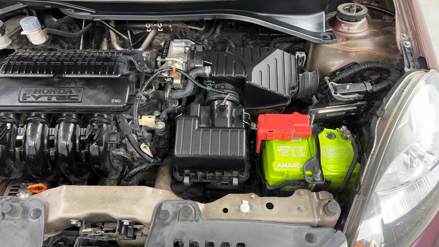 Used 2014 Honda Mobilio V (O) Petrol Petrol Manual engine ENGINE LEFT SIDE VIEW