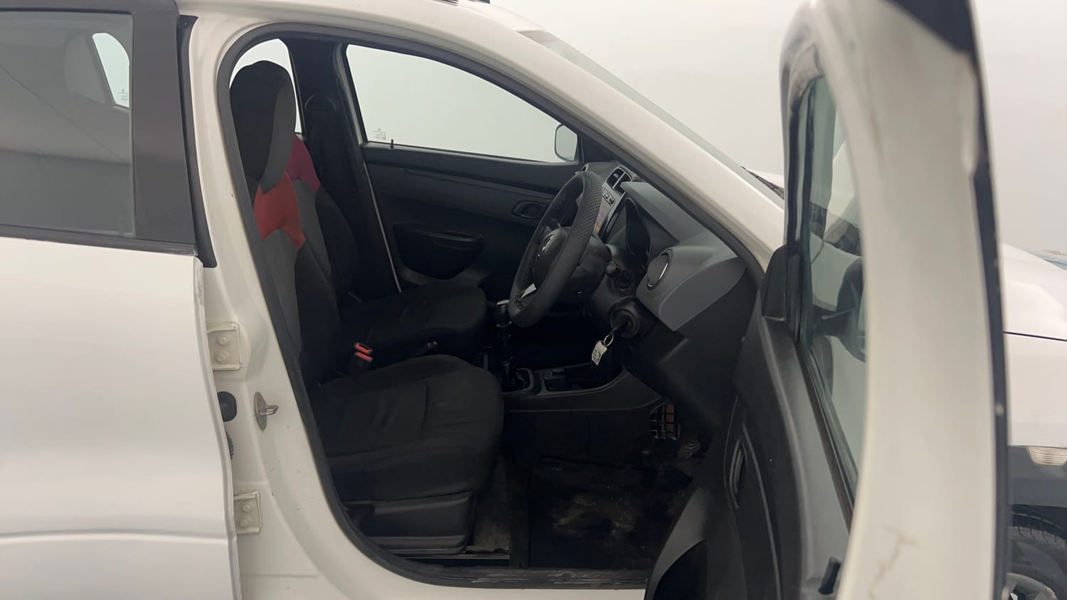 Used 2018 Renault Kwid RXT (O) 1.0 SCE Edition Petrol Manual interior RIGHT SIDE FRONT DOOR CABIN VIEW