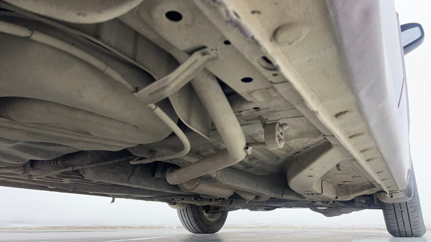 Used 2014 Honda Mobilio V (O) Petrol Petrol Manual extra REAR RIGHT UNDERBODY VIEW