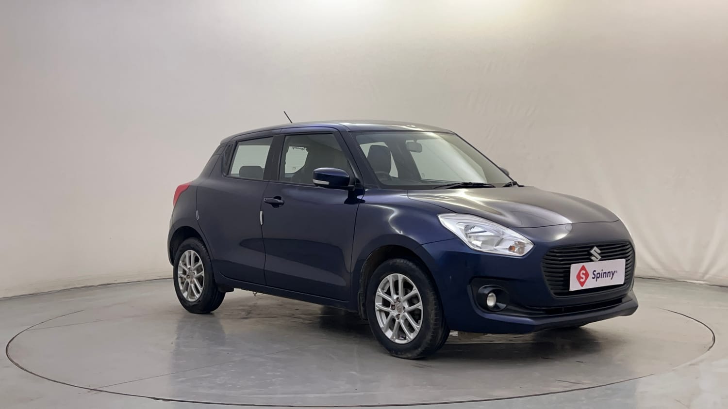 Used 2018 Maruti Suzuki Swift ZXi AMT Petrol Automatic exterior RIGHT FRONT CORNER VIEW