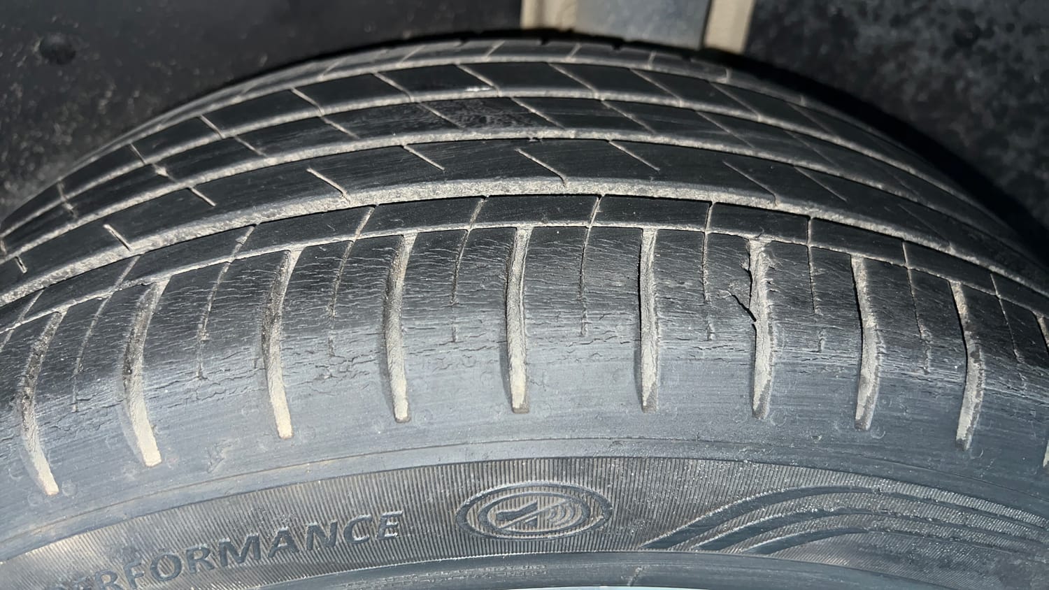 Used 2021 MG Motors Hector Sharp 1.5 Petrol CVT Petrol Automatic tyres LEFT REAR TYRE TREAD VIEW