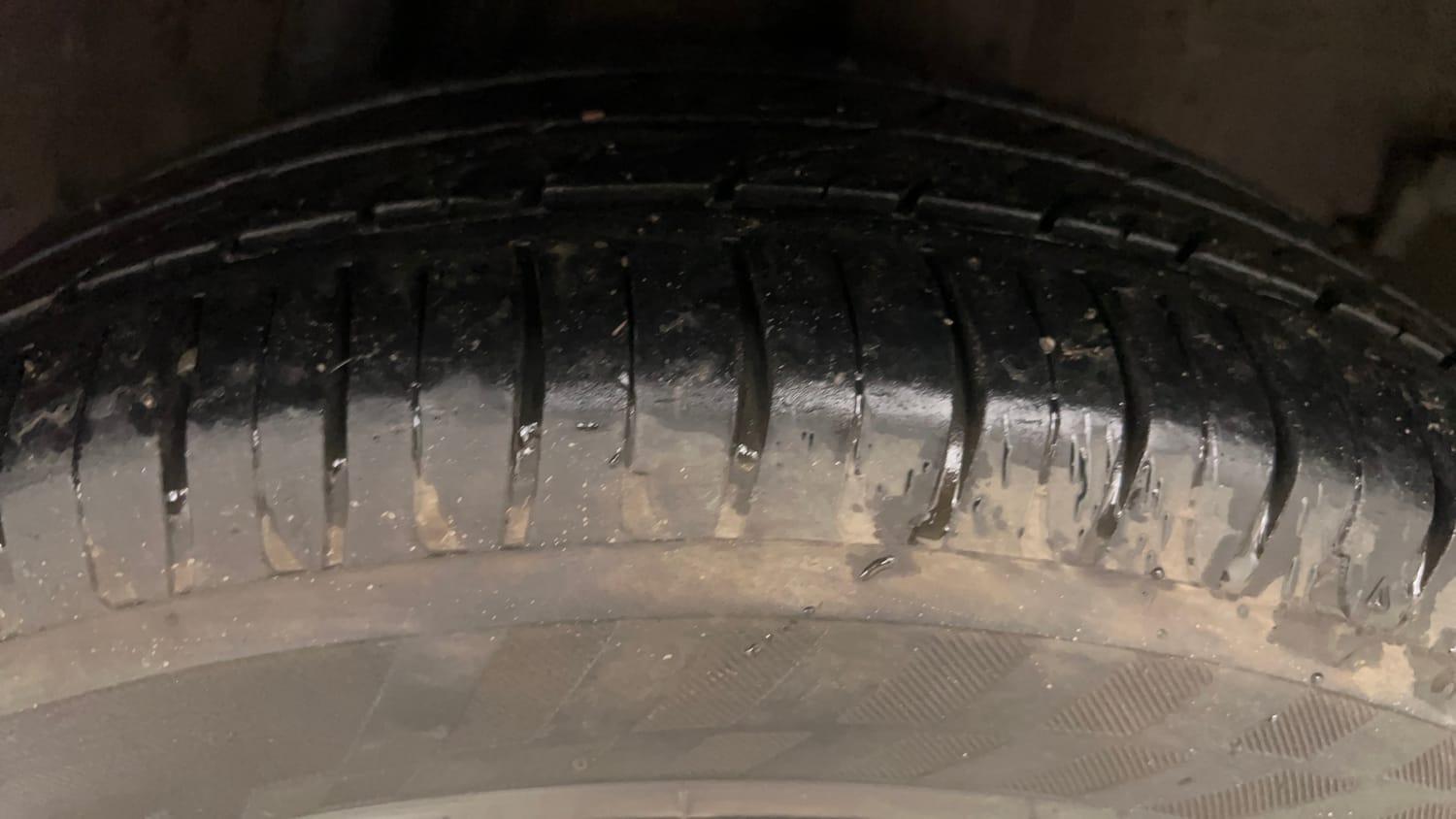 Used 2015 Honda City V Petrol Manual tyres LEFT REAR TYRE TREAD VIEW
