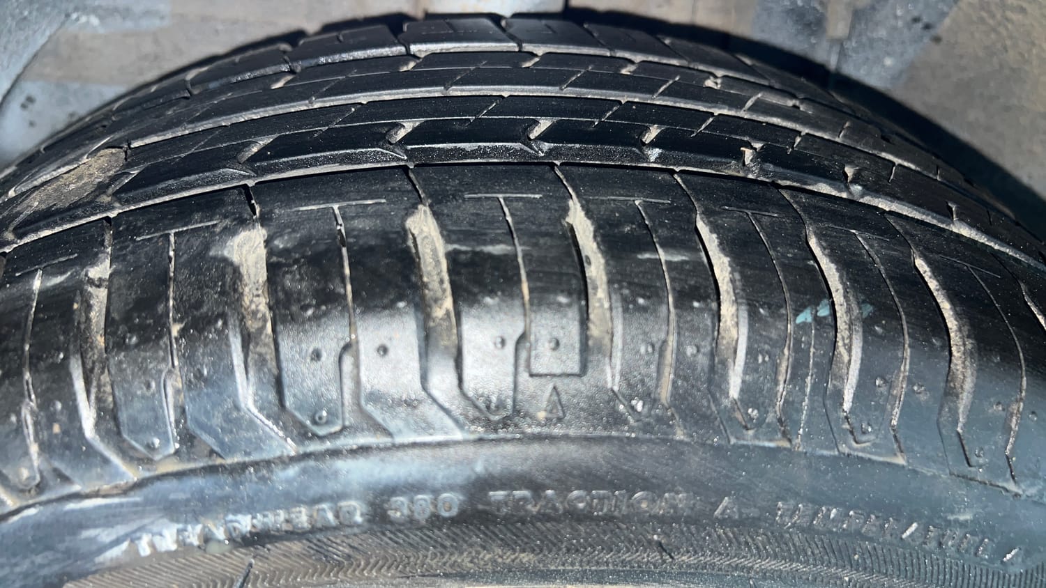 Used 2015 Hyundai Elite i20 Asta 1.2 Petrol Manual tyres RIGHT REAR TYRE TREAD VIEW