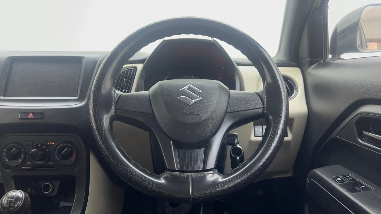 Used 2019 Maruti Suzuki Wagon R LXi 1.0 CNG Cng Manual interior STEERING VIEW