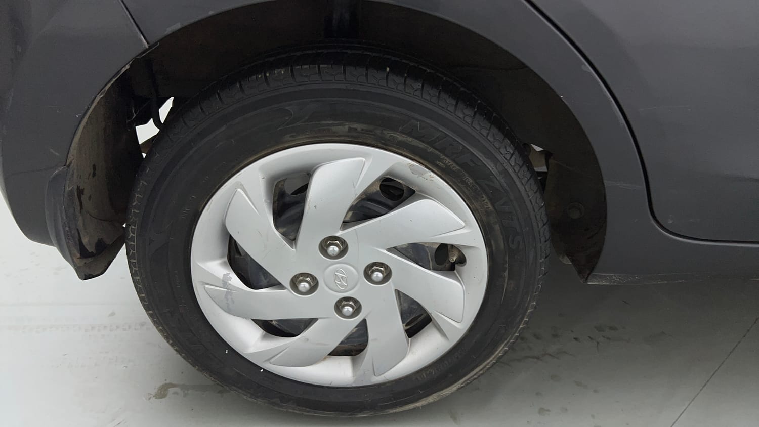 Used 2022 Hyundai Santro Sportz Petrol Manual tyres RIGHT REAR TYRE RIM VIEW