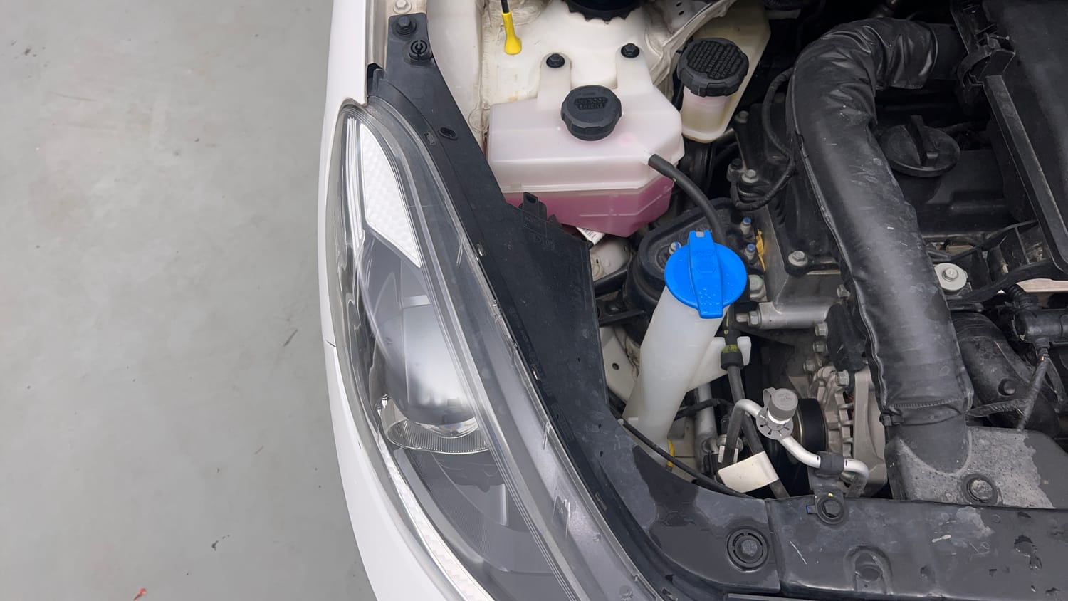 Used 2023 Hyundai Grand i10 Nios Sportz 1.2 Kappa VTVT Petrol Manual engine ENGINE RIGHT SIDE VIEW