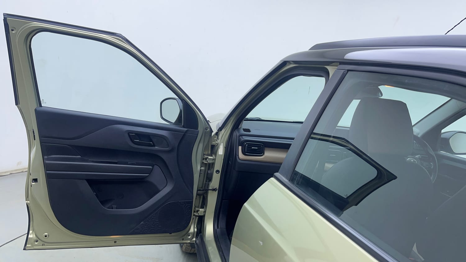 Used 2022 Tata Punch Kaziranga Creative MT Petrol Manual interior LEFT FRONT DOOR OPEN VIEW