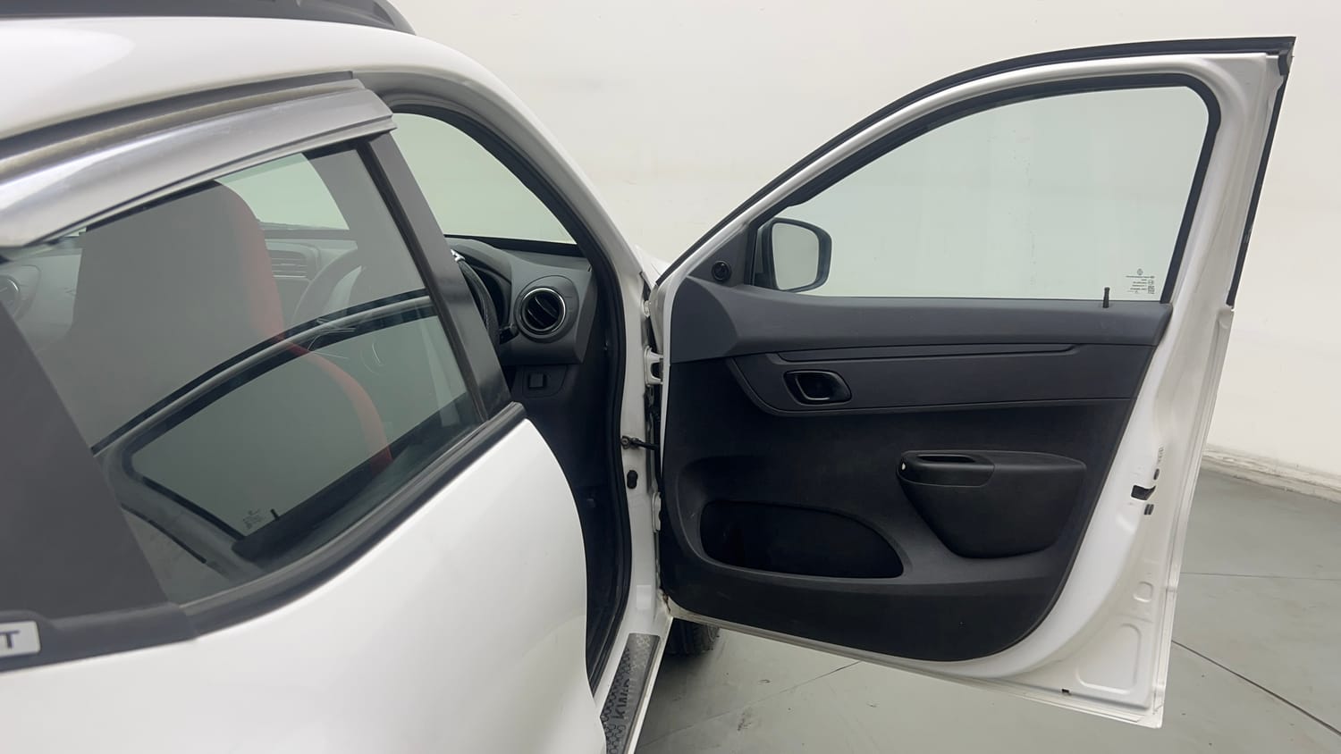 Used 2020 Renault Kwid RXT 1.0 Opt Petrol Manual interior RIGHT FRONT DOOR OPEN VIEW