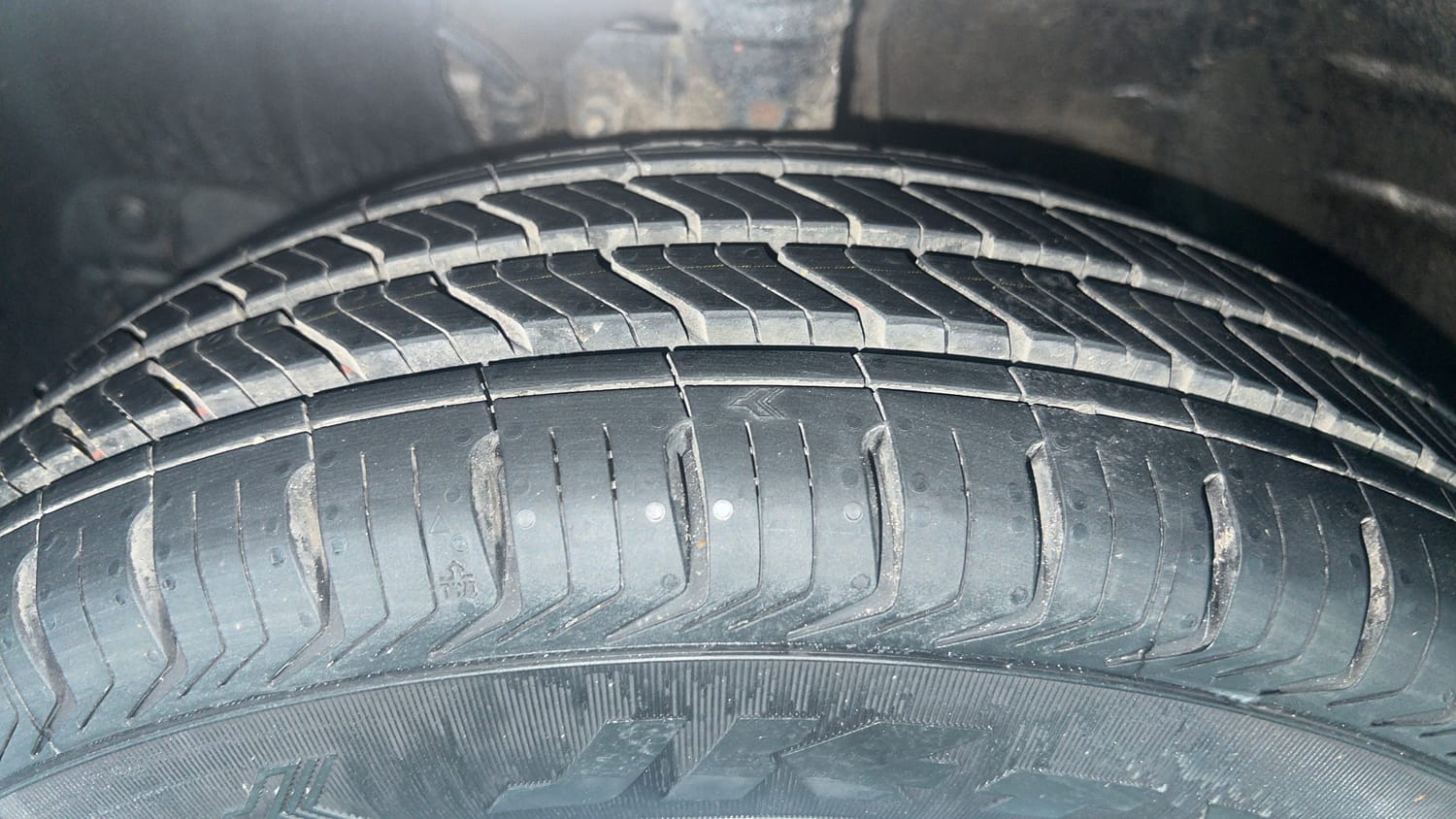 Used 2019 Maruti Suzuki Wagon R LXi 1.0 CNG Cng Manual tyres LEFT FRONT TYRE TREAD VIEW