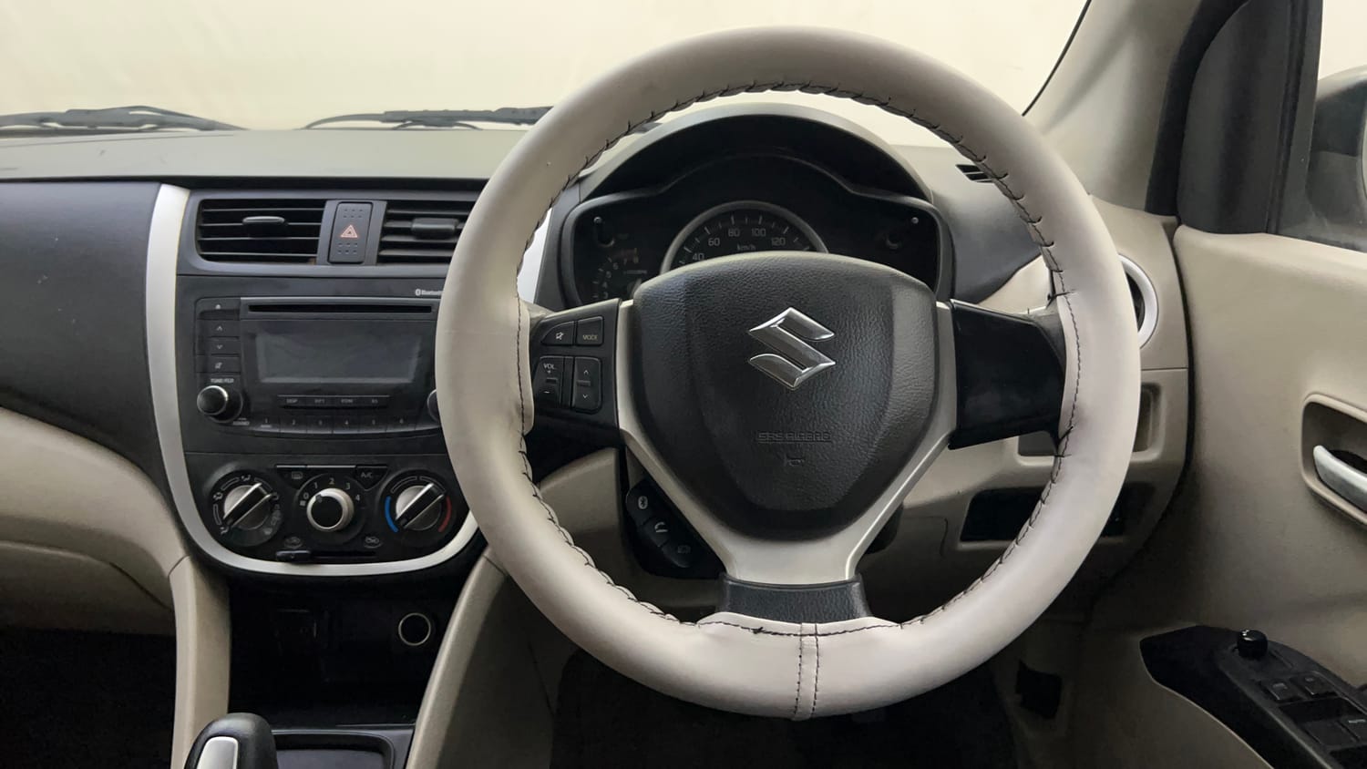 Used 2018 Maruti Suzuki Celerio ZXi (O) AMT Petrol Automatic top_features Steering mounted controls