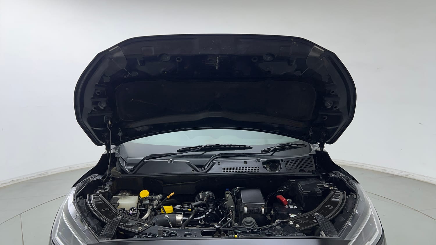 Used 2021 Nissan Magnite XV Premium Turbo Petrol Manual engine ENGINE & BONNET OPEN FRONT VIEW