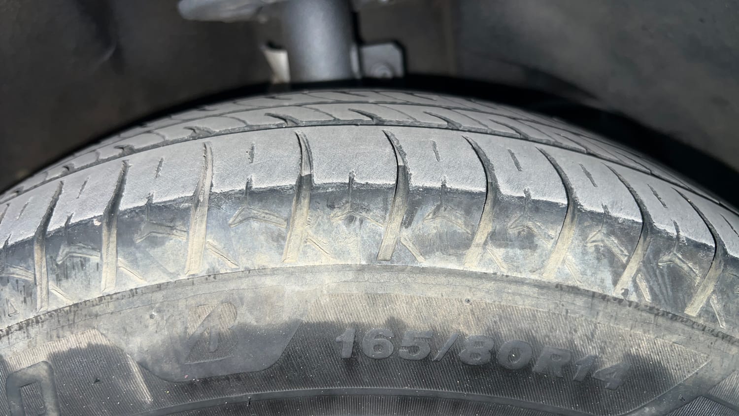 Used 2019 Maruti Suzuki Dzire VXi Petrol Manual tyres RIGHT FRONT TYRE TREAD VIEW