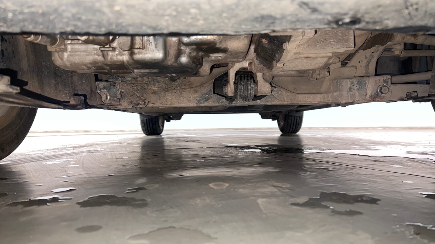 Used 2016 Honda City VX Petrol Manual extra FRONT LEFT UNDERBODY VIEW
