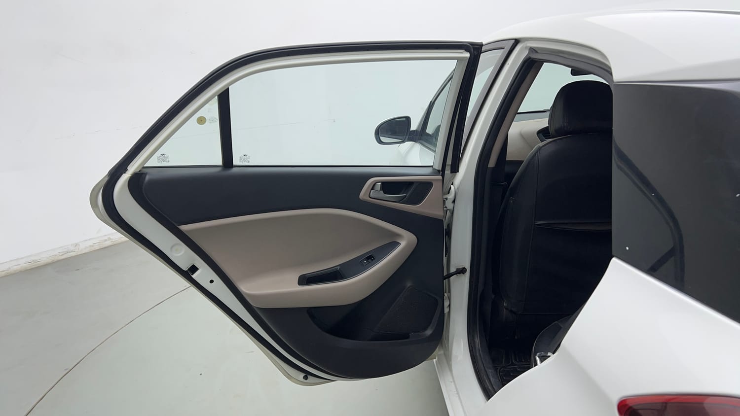 Used 2016 Hyundai Elite i20 Magna 1.2 Petrol Manual interior LEFT REAR DOOR OPEN VIEW