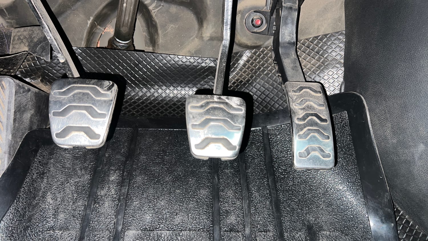 Used 2017 Hyundai i20 Active 1.2 SX Petrol Manual interior PEDALS VIEW