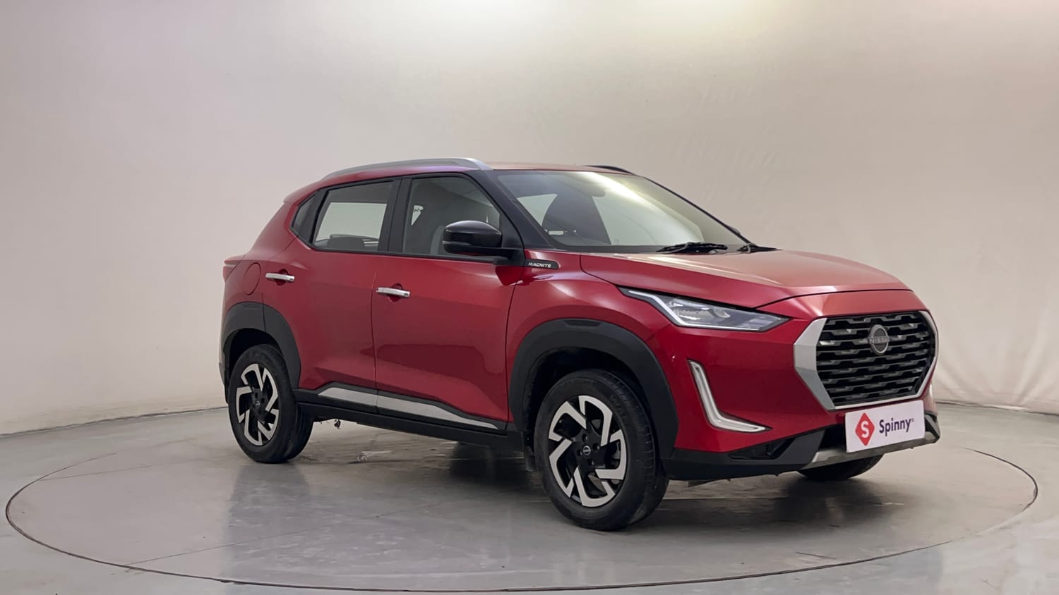 Used 2024 Nissan Magnite XV Petrol Manual exterior RIGHT FRONT CORNER VIEW