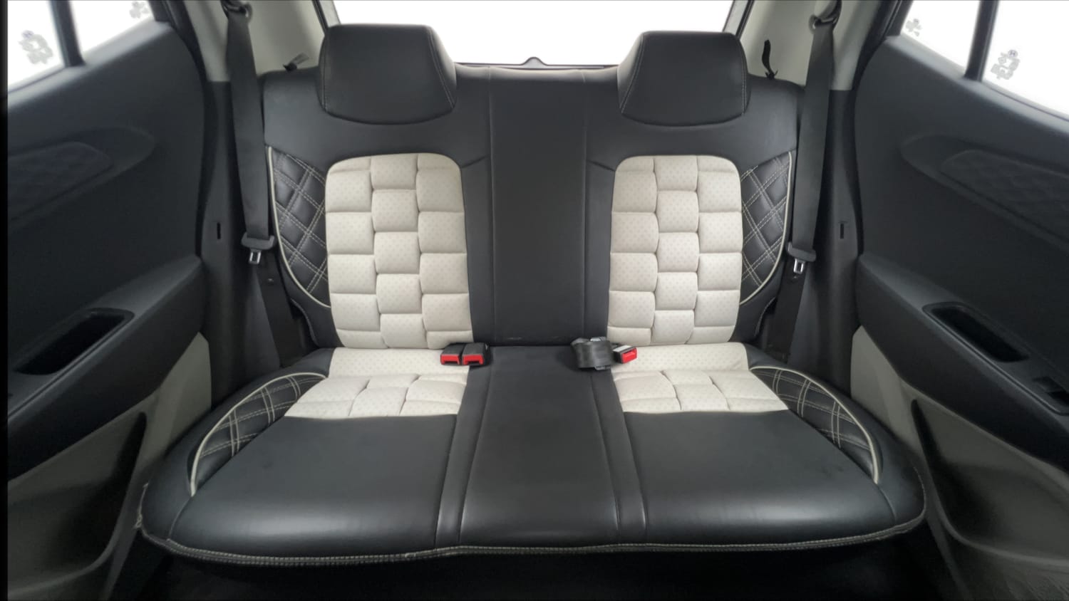 Used 2021 Hyundai Grand i10 Nios Sportz 1.2 Kappa VTVT Petrol Manual interior REAR SEAT CONDITION VIEW